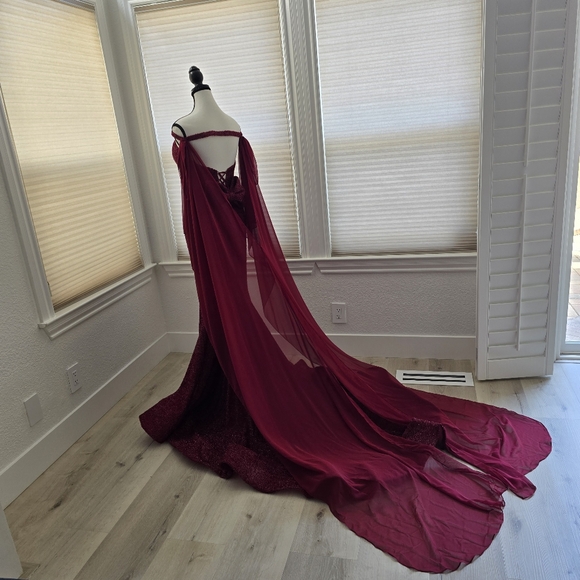 Tarik Ediz Long Red Dress Size 4 - Picture 11 of 14